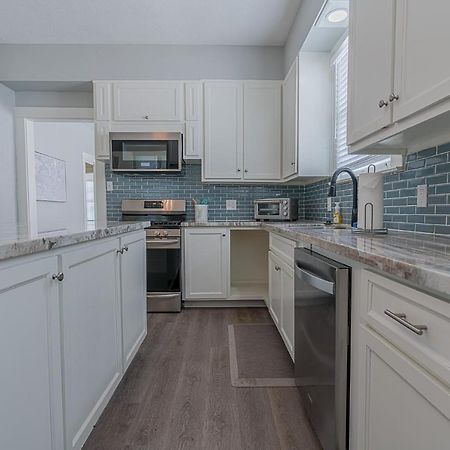 Uptown Cottage Newly Updated Home Near The Strand Galveston Harbor And Utmb Exteriör bild