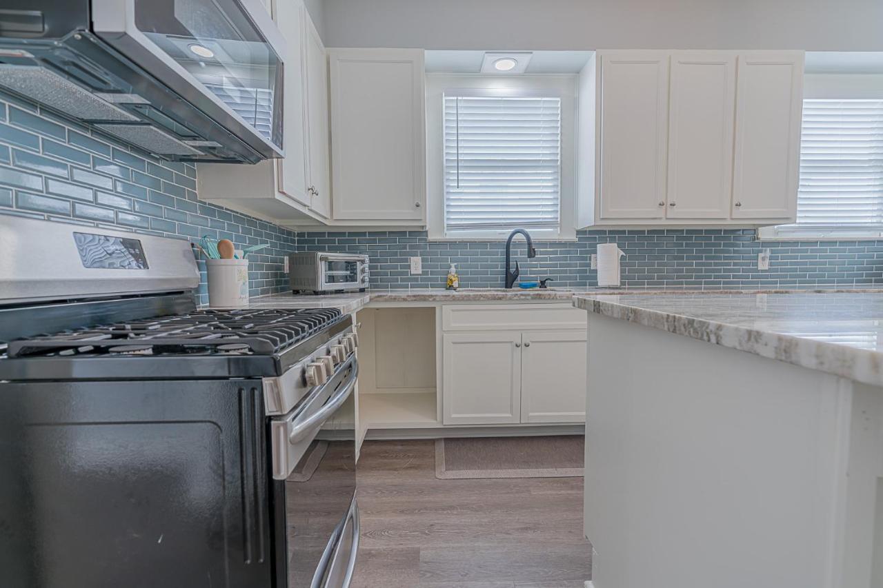 Uptown Cottage Newly Updated Home Near The Strand Galveston Harbor And Utmb Exteriör bild