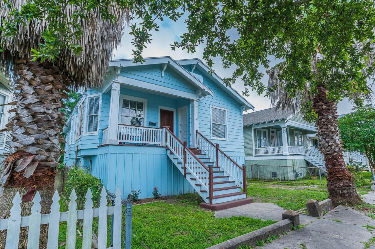 Uptown Cottage Newly Updated Home Near The Strand Galveston Harbor And Utmb Exteriör bild
